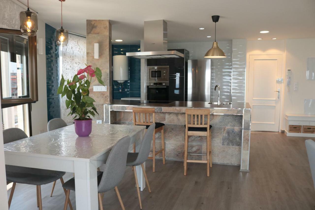 Costaazul Loft, Seaviews Frente Al Mar, Playa Los Locos تورّيفيِخا المظهر الخارجي الصورة