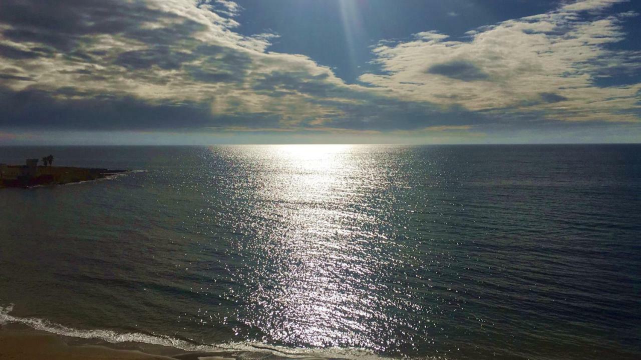 Costaazul Loft, Seaviews Frente Al Mar, Playa Los Locos تورّيفيِخا المظهر الخارجي الصورة